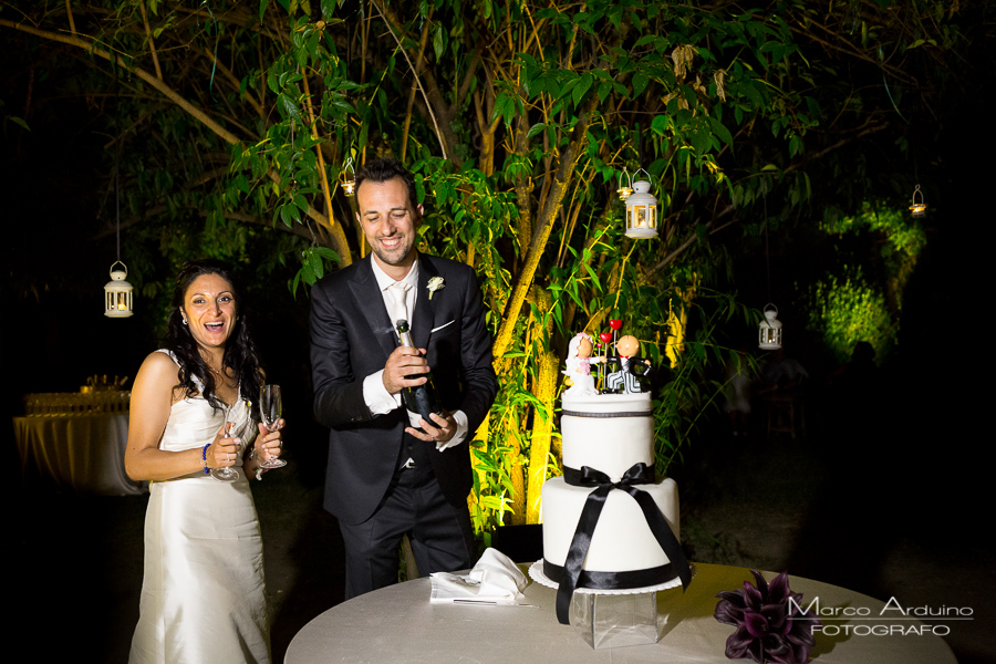 wedding cake cutting in piedmont Castle Torino