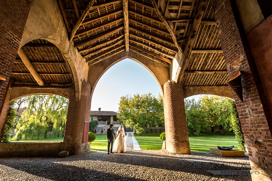 italian wedding photographer in countryside lombardy