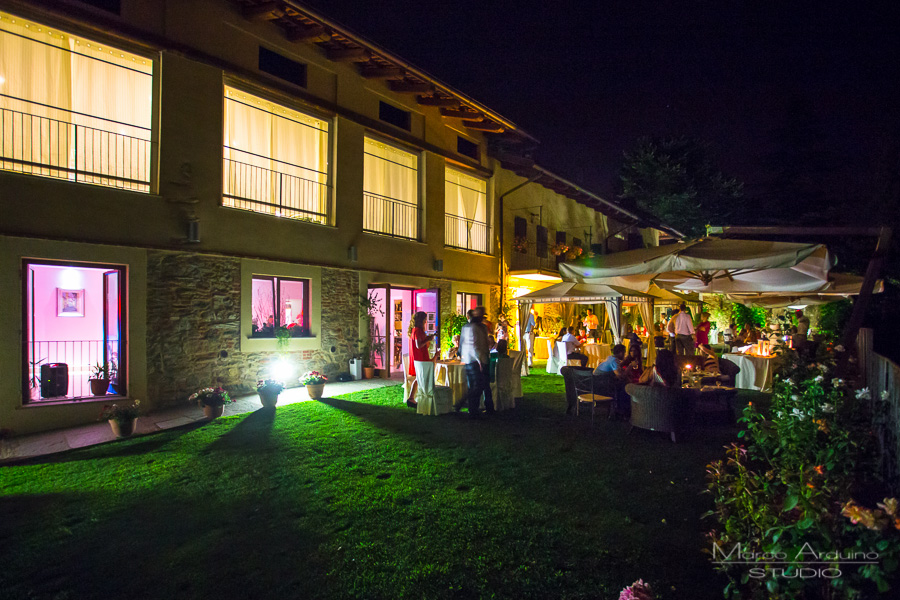 wedding countryard langhe barolo piedmont italy