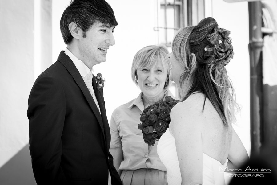 wedding photographer on lake orta