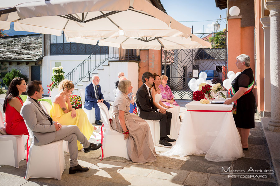 outdoor civil ceremony Villa Bossi lake orta