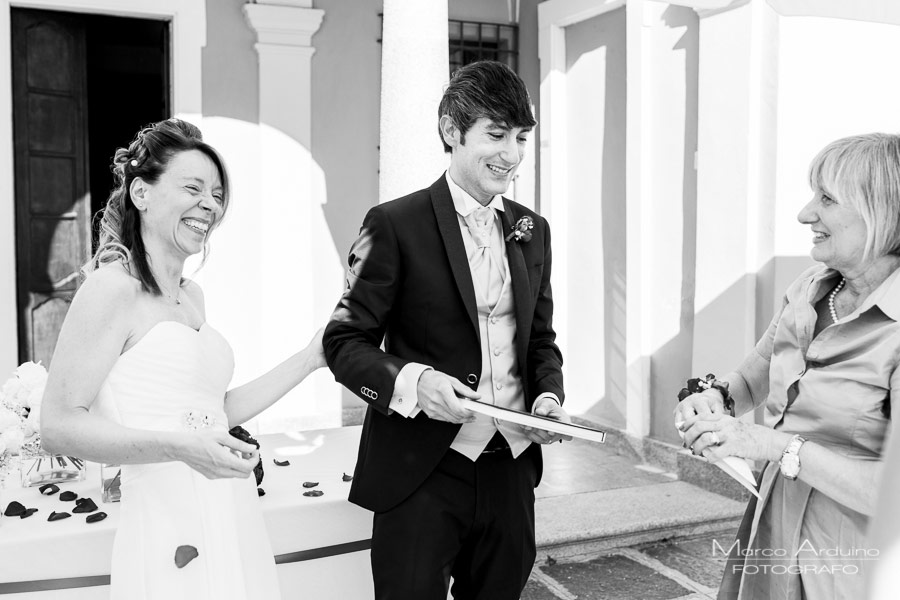 wedding photographer on lake orta